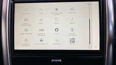 Land Rover Discovery 3.0 D300 Dynamic SE 5dr Auto Diesel Station Wagon